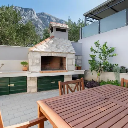 Three Bedroom With Terrace